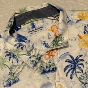 Tommy Bahama Hawaiian Shirt Mens XXL The Veracruz Cay SS Beach Fest AOP Party